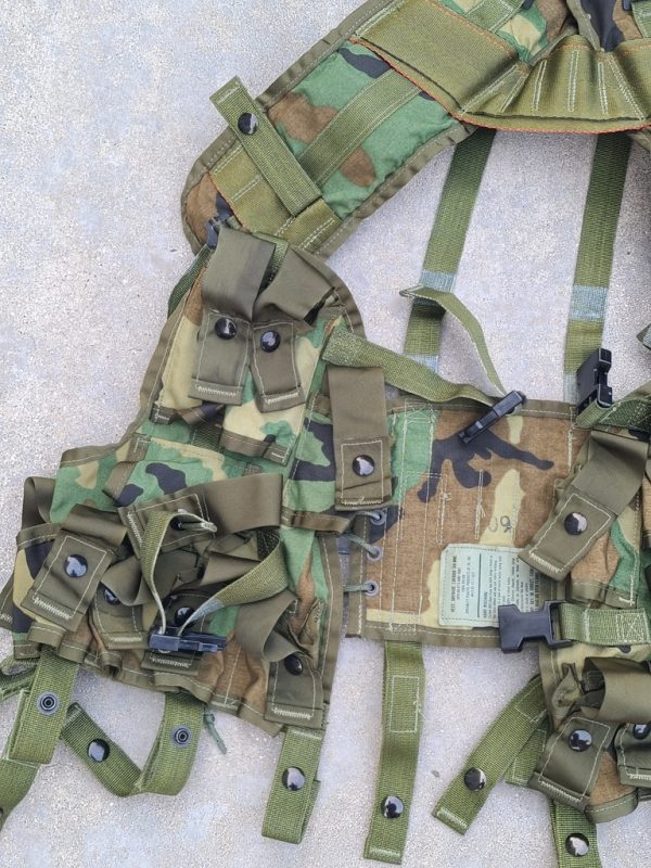 USGI 40mm vest m81 woodland