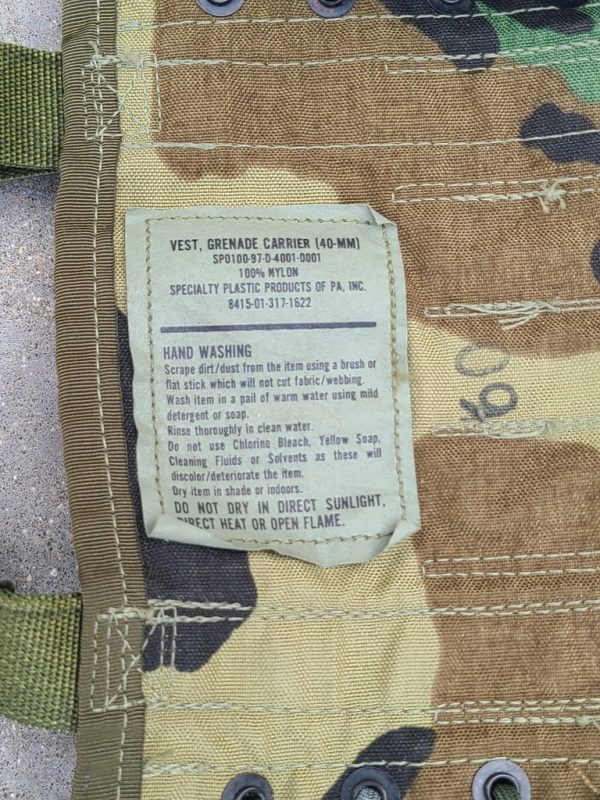 USGI 40mm vest m81 woodland