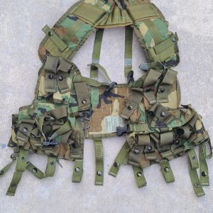 USGI 40mm vest m81 woodland
