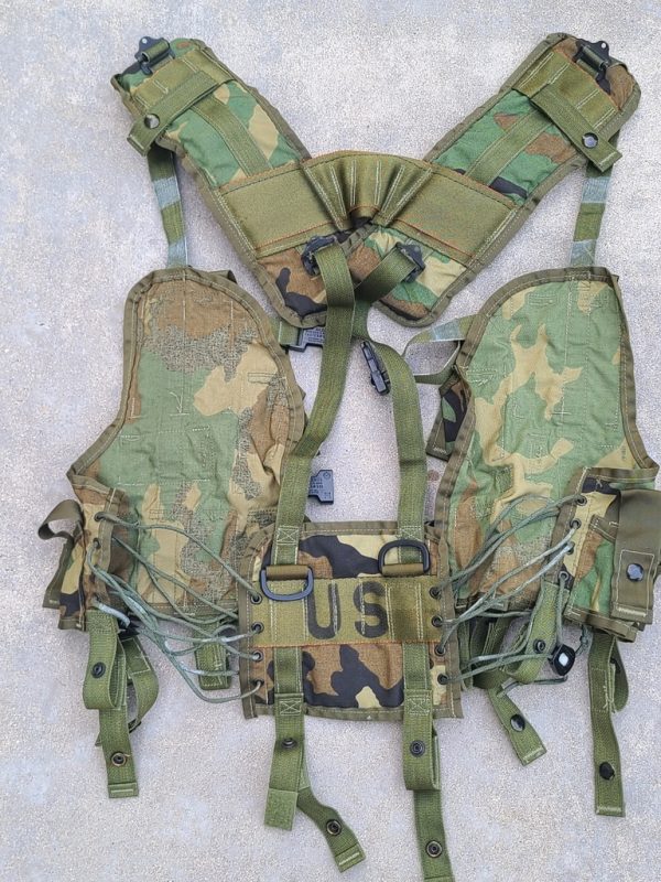 USGI 40mm vest m81 woodland