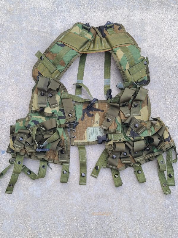 USGI 40mm vest m81 woodland