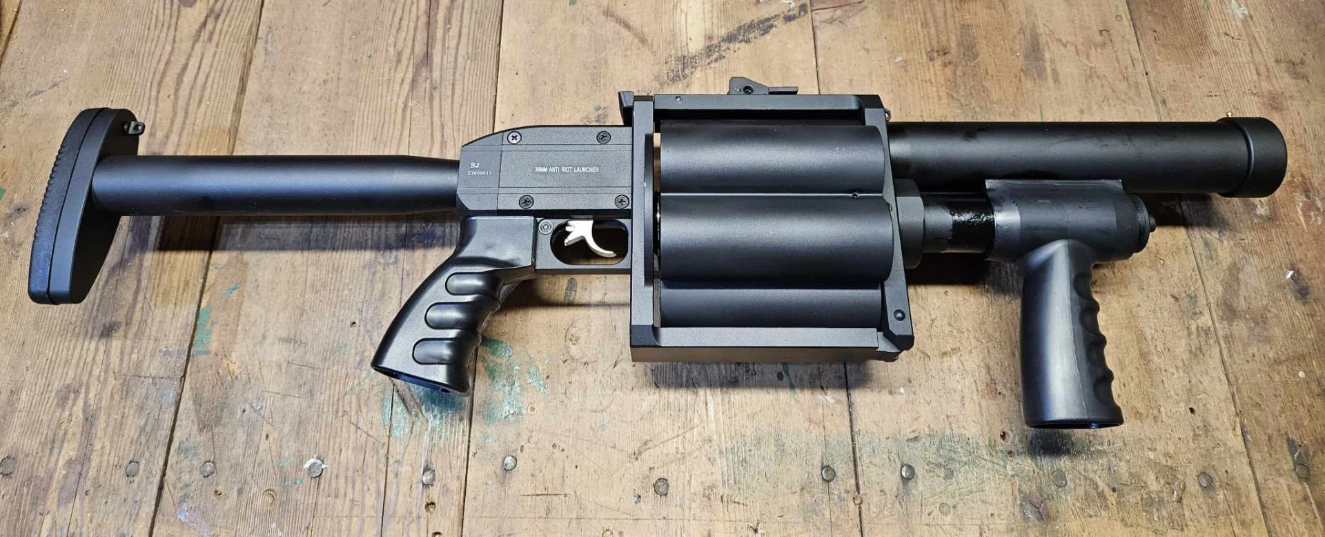 BAD ASS 6 Shot Rotary Tactical 37mm/38mm Launcher 2 BAD ASS 6 Shot Rotary Tactical 37mm/38mm Launcher - Image 2