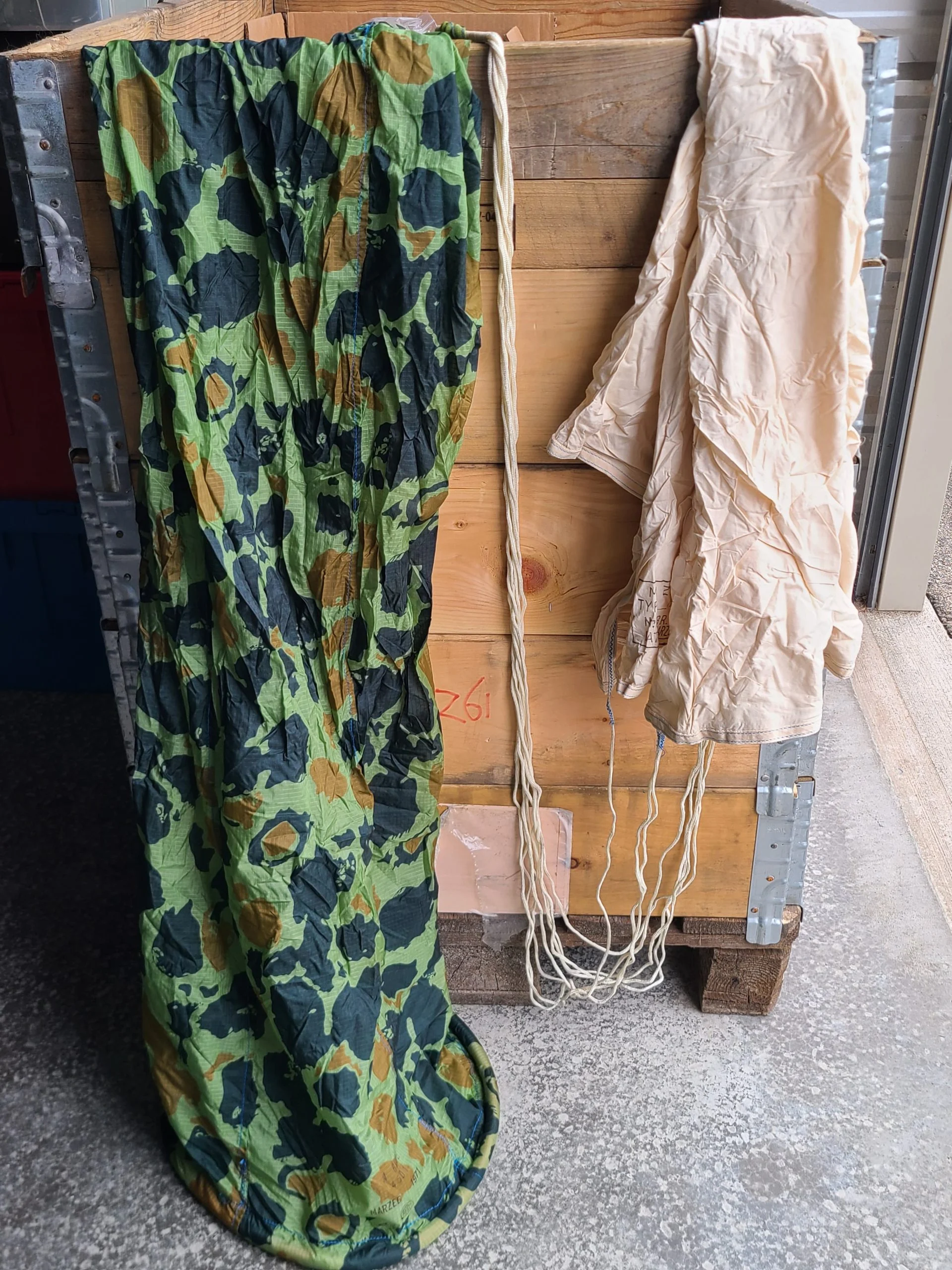 Polish Air Drop Parachute, Special Operations FROG Pattern, Very Good 1 Polish Air Drop Parachute